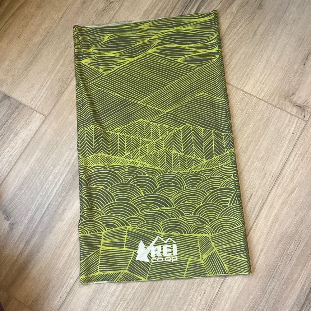 New REI Co-op neck gaiter
